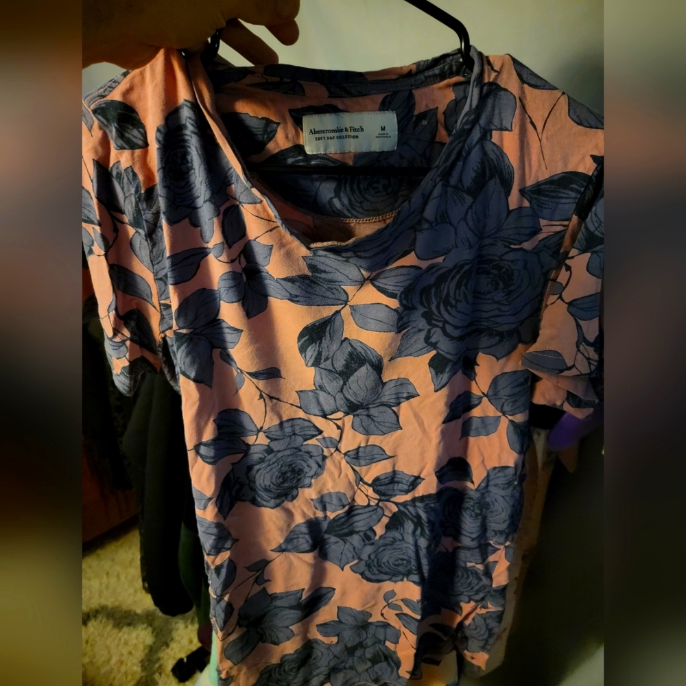 Abercrombie & Fitch floral pattern shirt